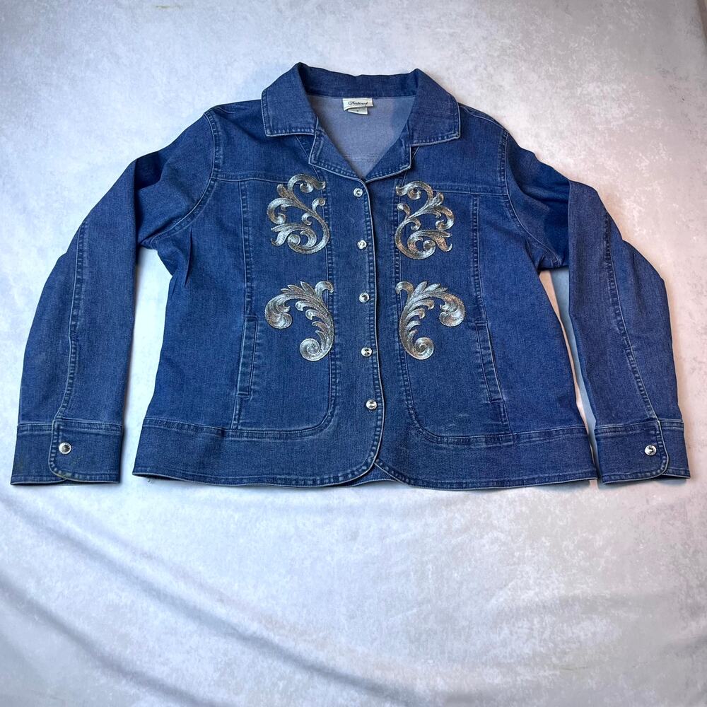DISTINCT Women's Large Denim Embroidered Jean Jacket